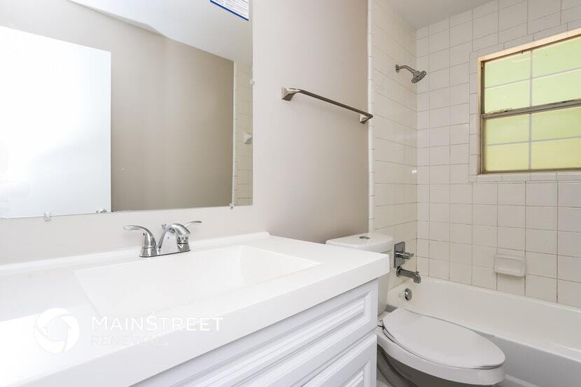 Building Photo - 6033 Hillandale Dr