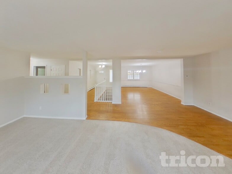 Building Photo - 2212 Woodburn St