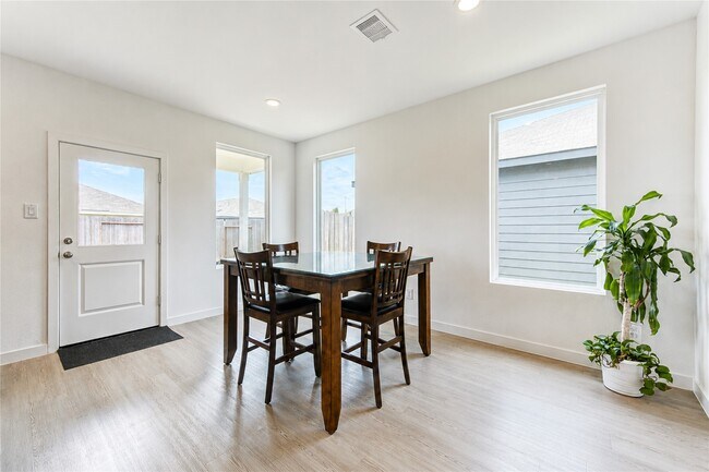 Building Photo - 21614 Springhill Grv Ln