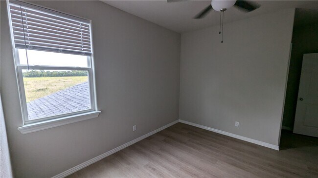 Building Photo - 1704-2-1602 SW Casuarina Dr