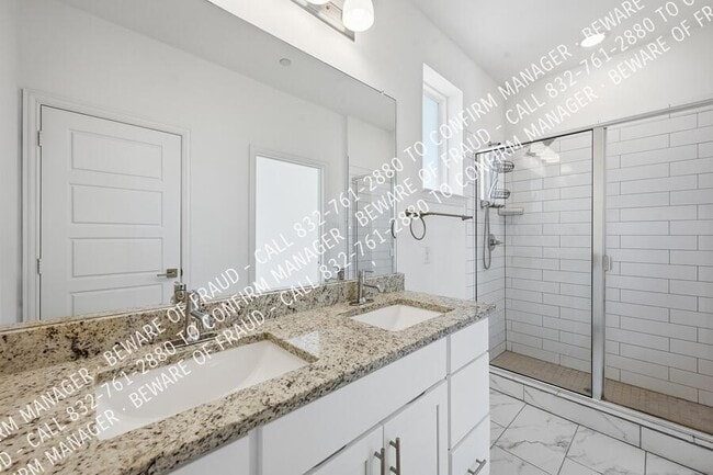 Building Photo - 4355 Hebron St