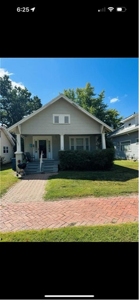 Primary Photo - 613 W 3rd St