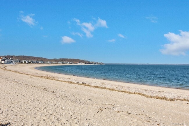 Building Photo - 5 Warren Ave