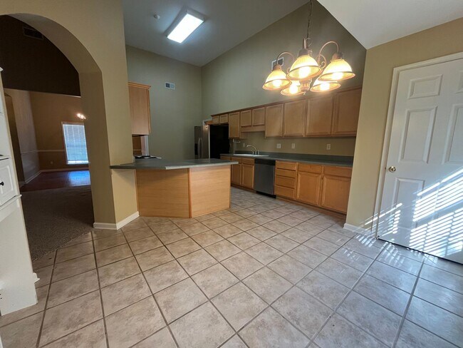 Building Photo - 9150 Hervay Cove