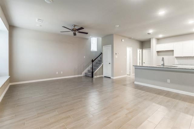 Building Photo - 3740 Paradise Way