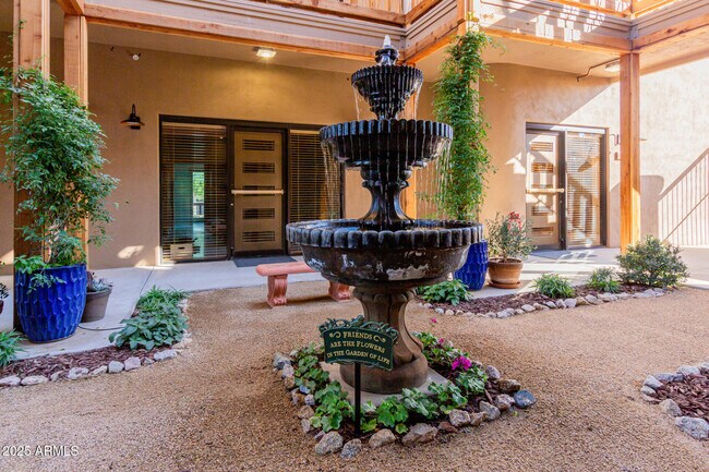 Building Photo - 12005 N Panorama Dr