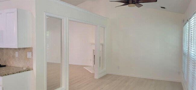 Building Photo - 2280 Chelmsford Ct