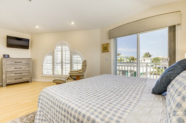 Building Photo - 1333 Nettles Blvd