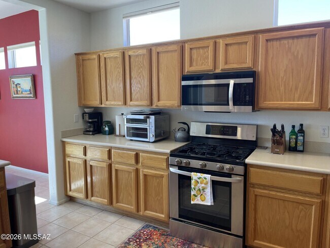 Building Photo - 14256 N Greenspun Pl