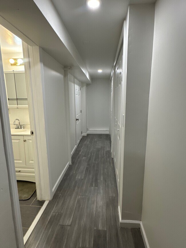 Building Photo - 110 Grace St