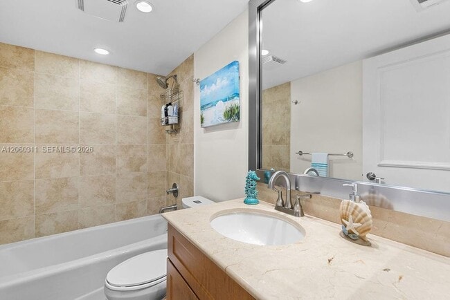 Building Photo - 251 Crandon Blvd