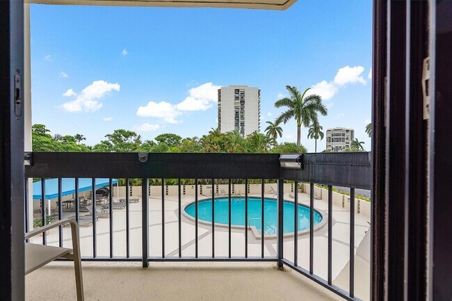 Building Photo - 2400 Presidential 204 Way