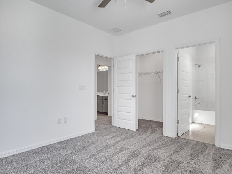 Building Photo - 7769 Allure Dr