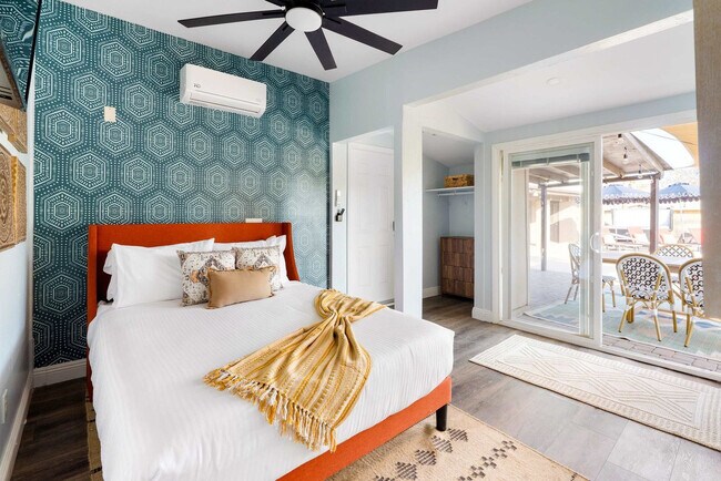 Building Photo - 6235 E Thunderbird Rd