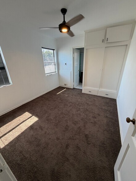 Building Photo - 918 N Market St