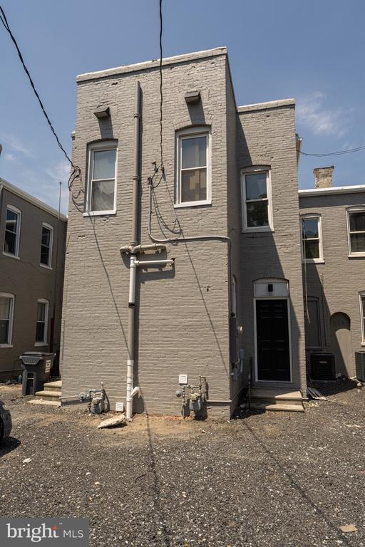 Building Photo - 208 S Pennsylvania Ave