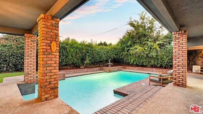 Building Photo - 4559 Morella Ave