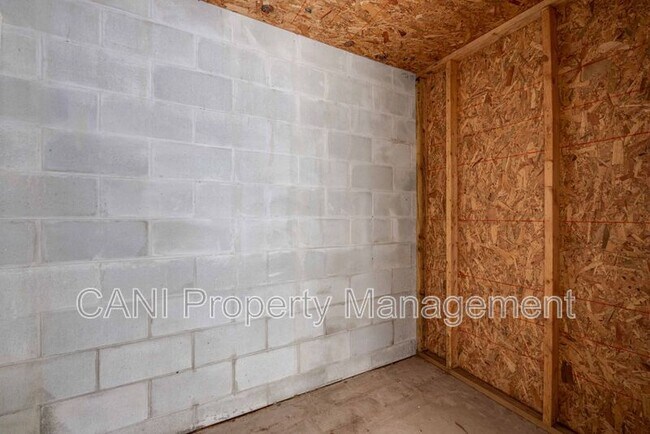 Building Photo - 1601 Big Tree Rd