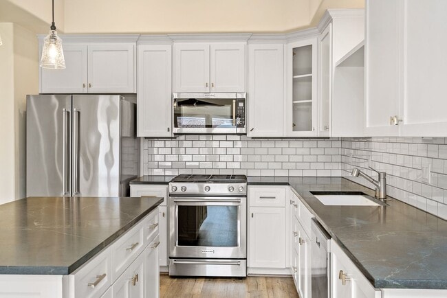 Building Photo - This Sunset Beach Estates Townhome will have you speechless!