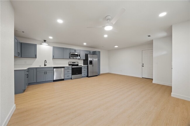 Building Photo - 2007 Sycamore Pl