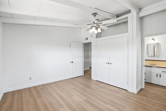 Building Photo - 7562 Zemco Dr