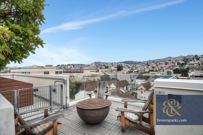 Building Photo - 45 Bartlett St