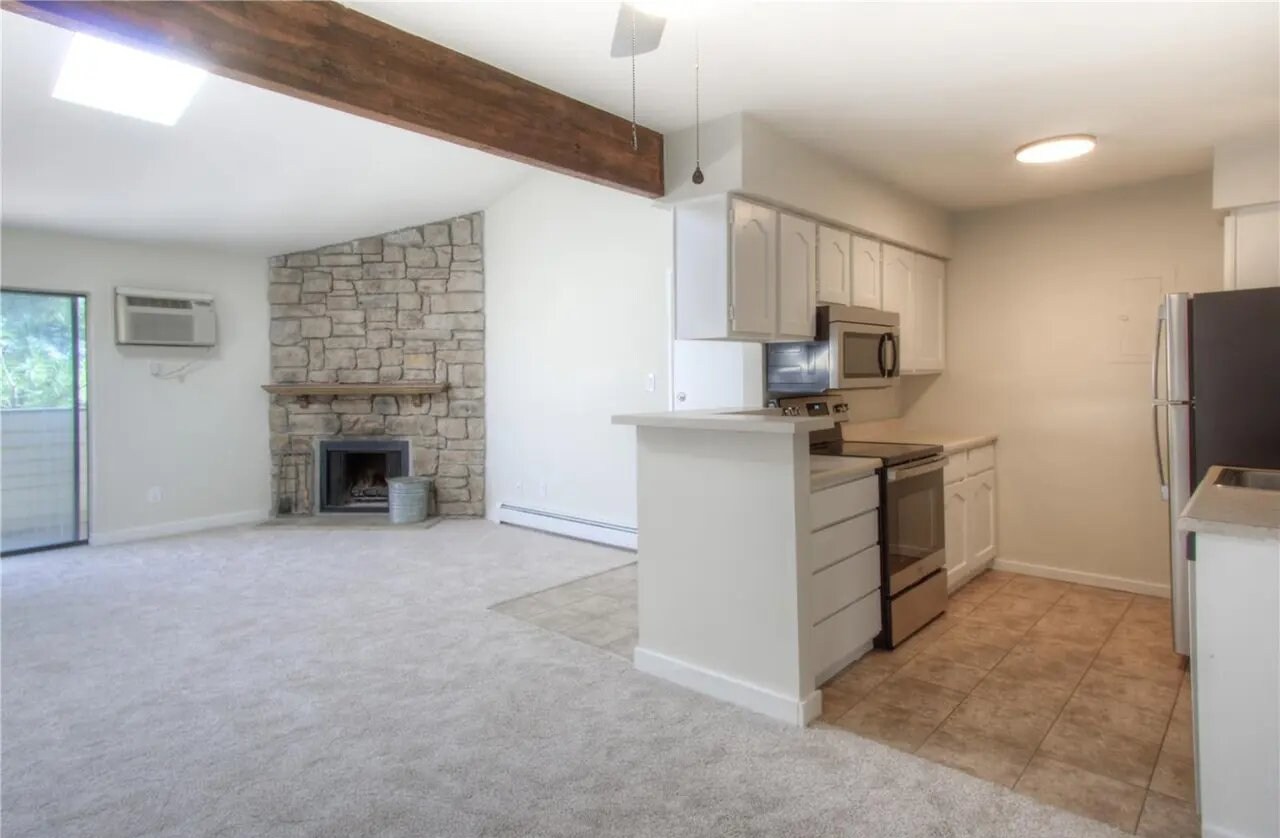 Building Photo - 10150 E Virginia Ave