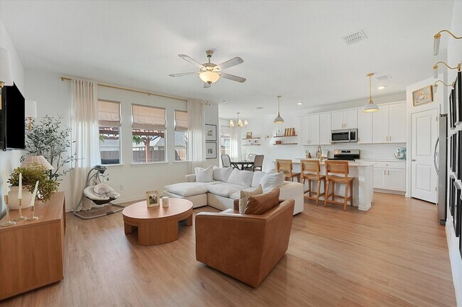 Building Photo - 5028 Waterway Dr