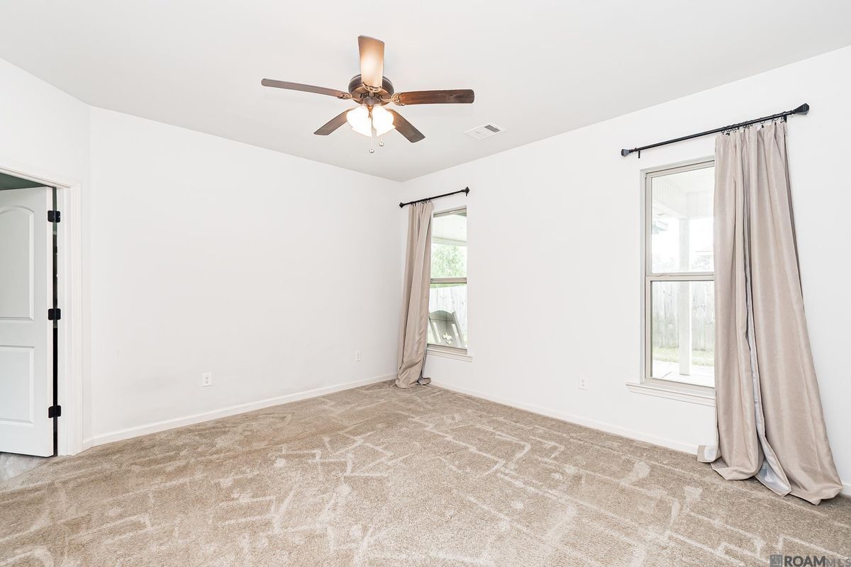 Building Photo - 18311 Terraceside Dr