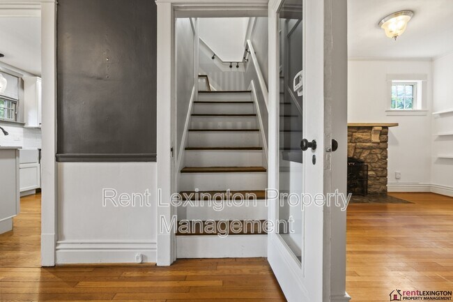 Building Photo - 1041 Fontaine Rd