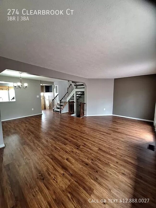 Building Photo - 274 Clearbrook Ct
