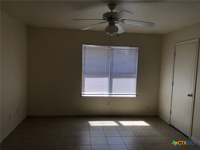 Building Photo - 3312 Cantabrian Dr