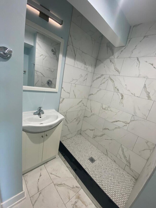 Building Photo - 21226 Chastworth Ln