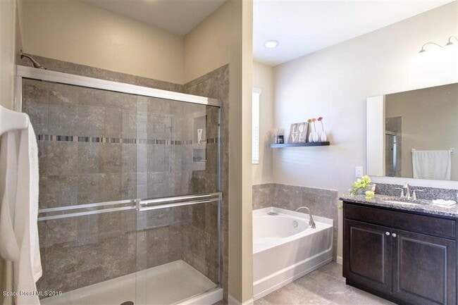 Building Photo - 953 Musgrass Cir