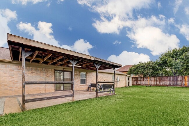 Building Photo - 10627 Ince Ln