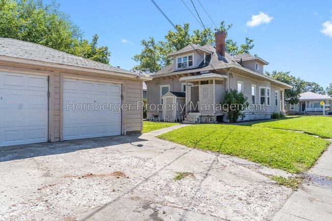 Building Photo - 1432 W Knox Ave