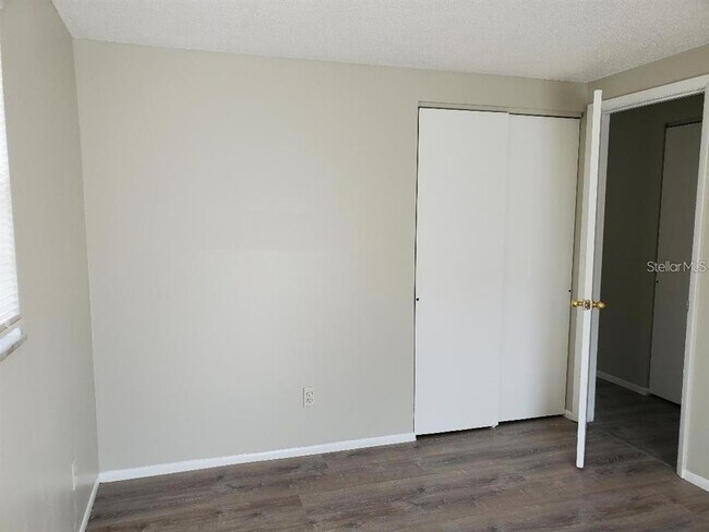 Building Photo - 6956 Brandywine Dr