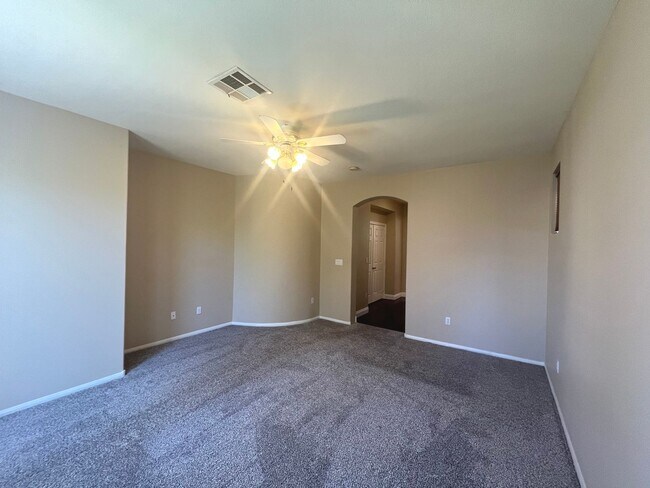 Building Photo - Discover this Gem w/sparkling pool & spa!