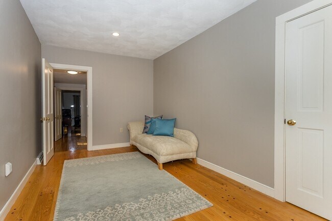 Building Photo - 34 Brush Hill Ln