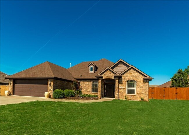 Building Photo - 5702 S 66th St