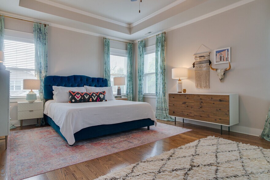 Building Photo - 1407 Pillow St