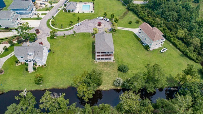 Building Photo - A Rental Like No Other!