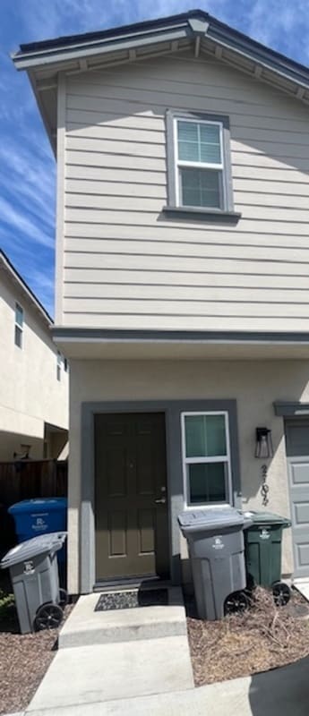 Building Photo - 2704 Bella Cir