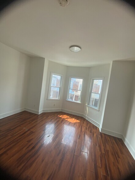 Building Photo - 6023 Summer St