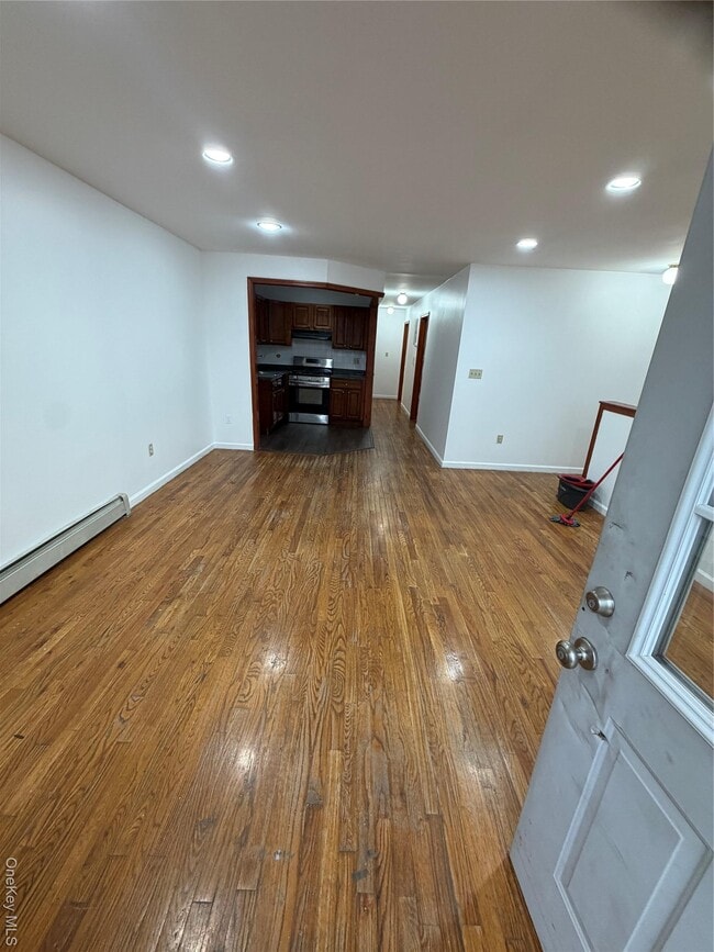 Building Photo - 172-07A 90th Ave