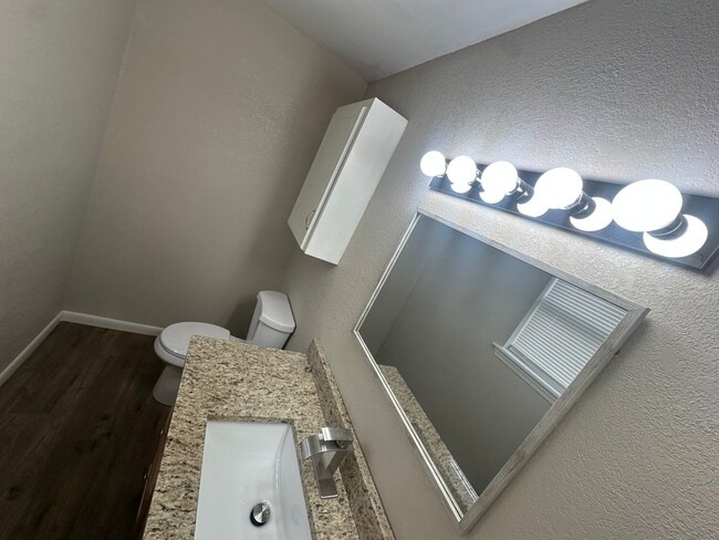 Building Photo - 1003 7th Ave NW