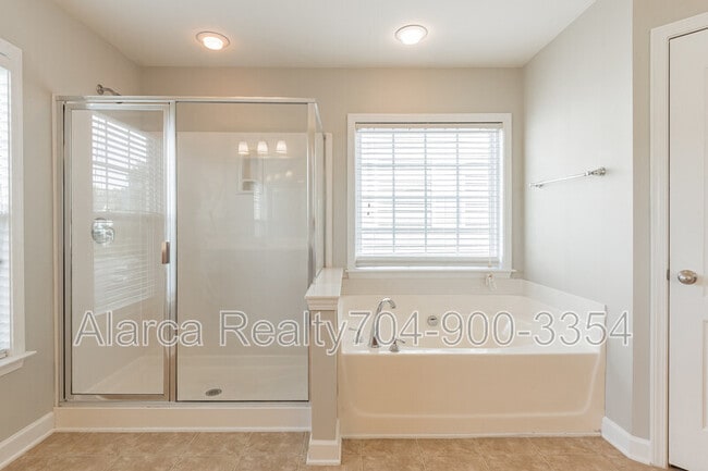Building Photo - 13843 Porter Creek Rd