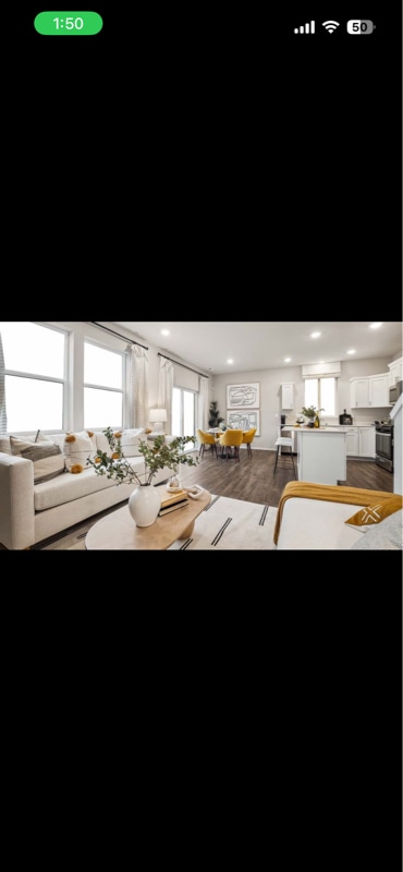 Building Photo - 219 17th Dr