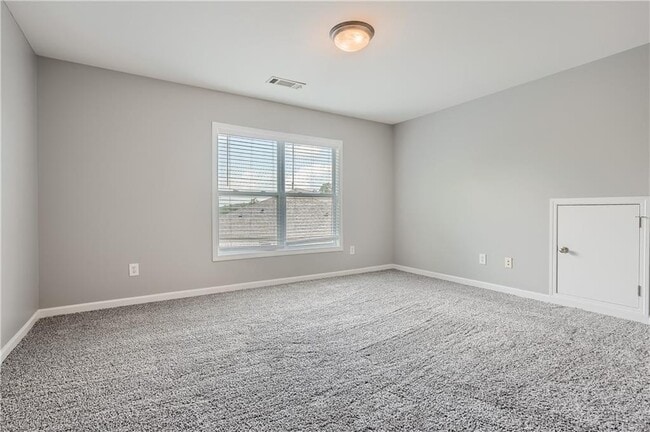 Building Photo - 5211 Lake Field Dr