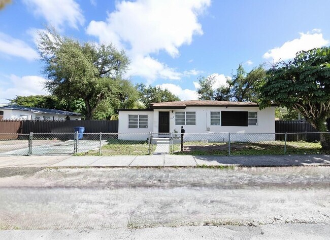 Building Photo - 3041 NW 52nd St